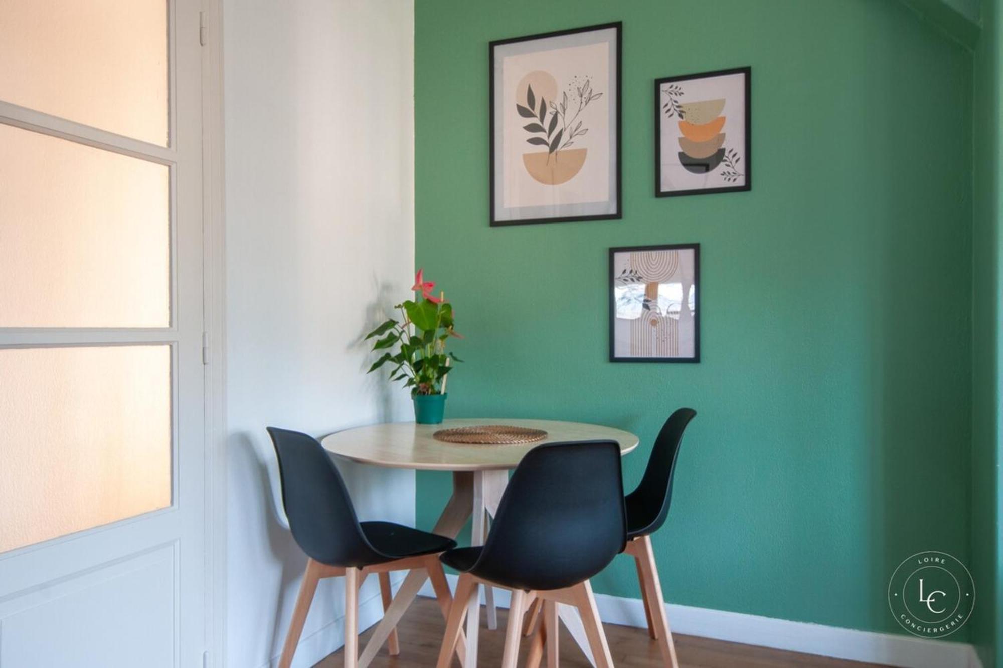 Bright 70m Near Center & The Loire *